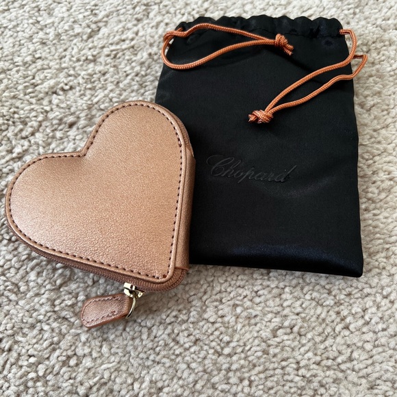 🤍✨ CHOPARD Heart Coin Purse ✨🤍 - Picture 2 of 3